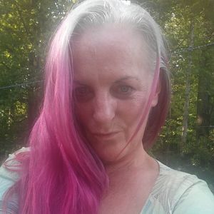 Meet your Posher, Claudia